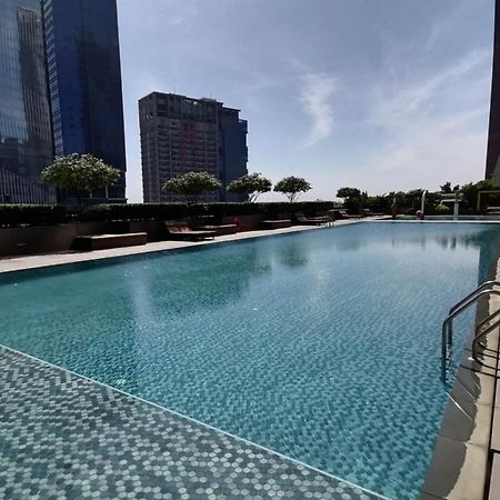 Impian II - The Peak Residence Phnom Penh Bagian luar foto