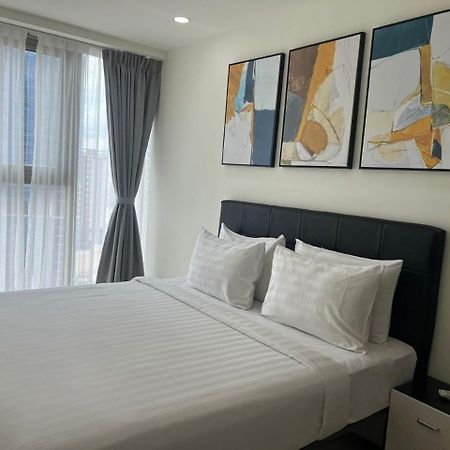 Impian II - The Peak Residence Phnom Penh Bagian luar foto