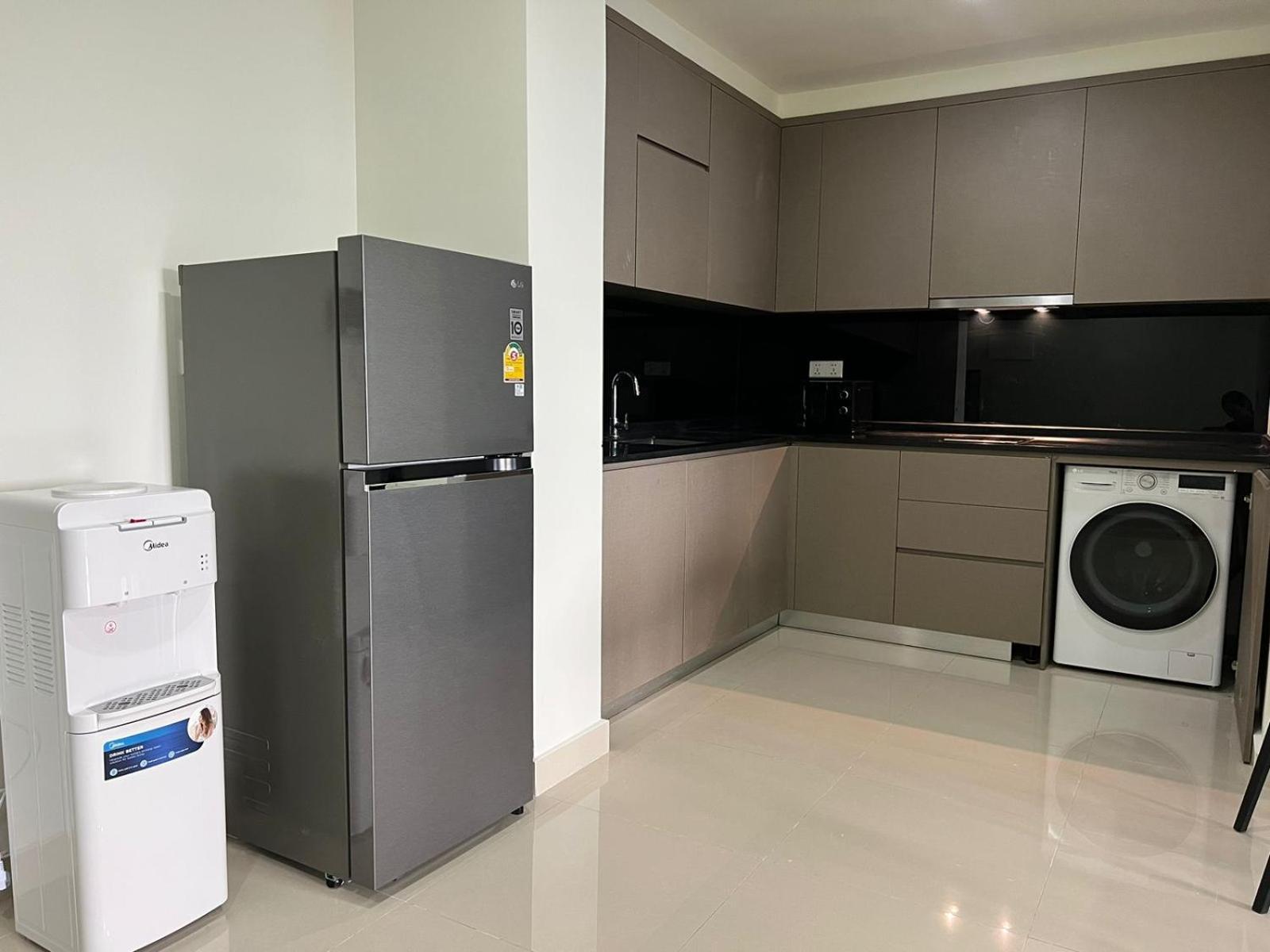 Impian II - The Peak Residence Phnom Penh Bagian luar foto