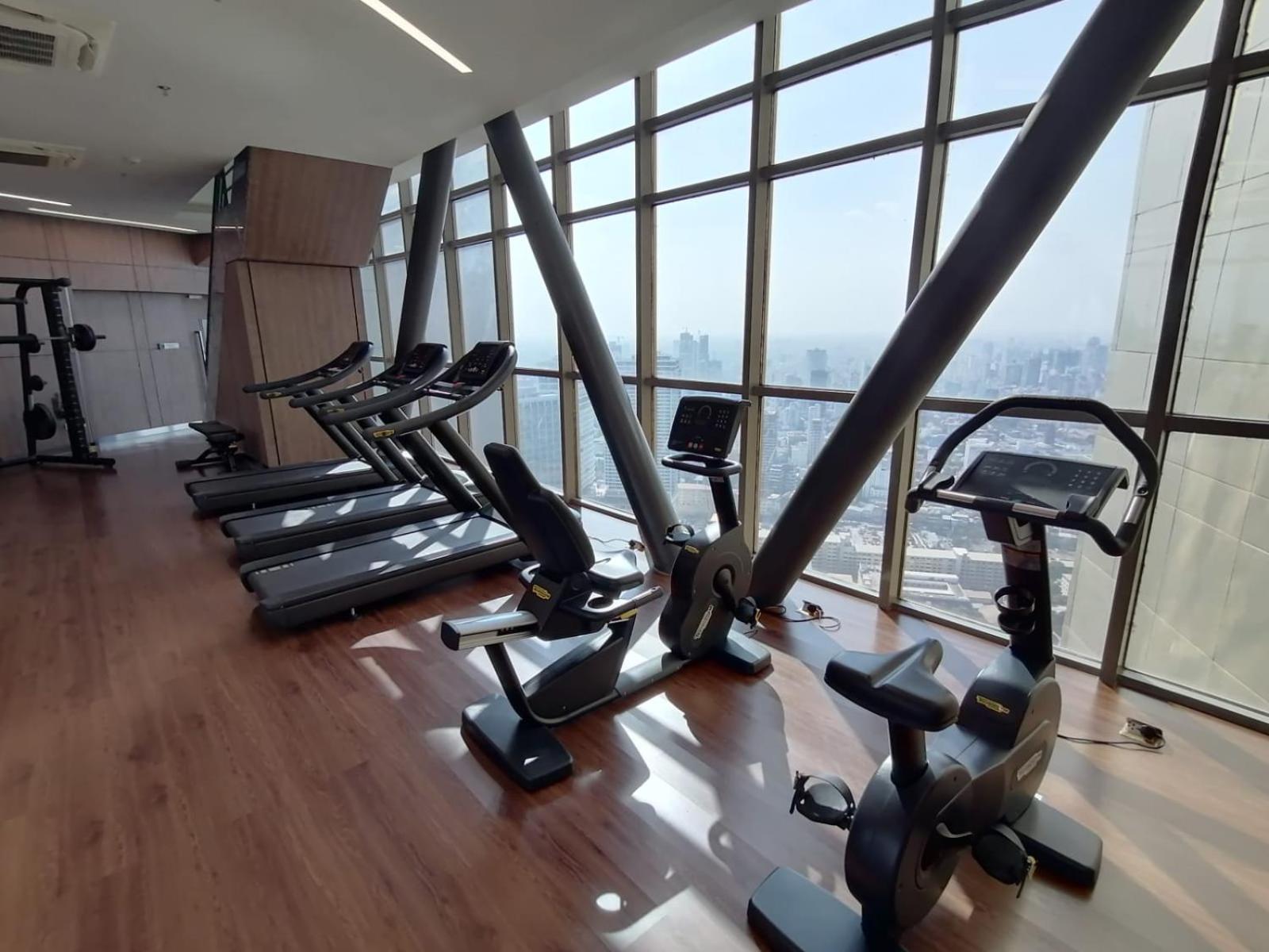 Impian II - The Peak Residence Phnom Penh Bagian luar foto